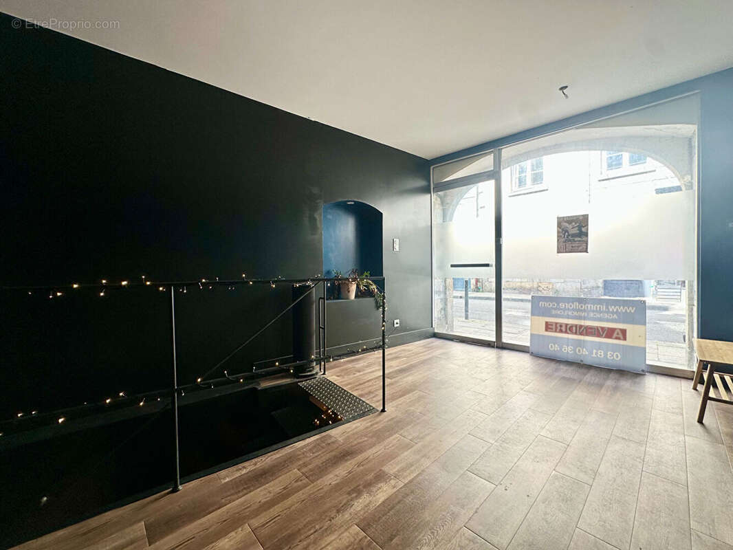 À vendre : Murs libres au coeur de Besançon, secteur Rivotte face parkings - photo 3