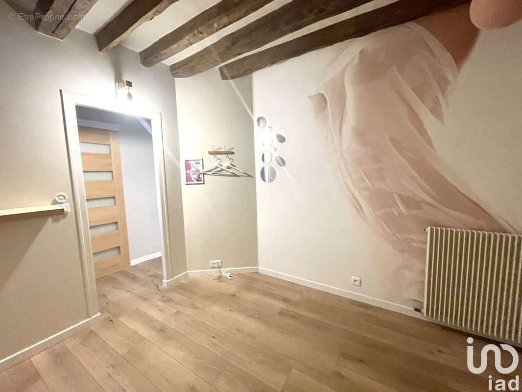 Photo 2 - Commerce à SAINT-VRAIN