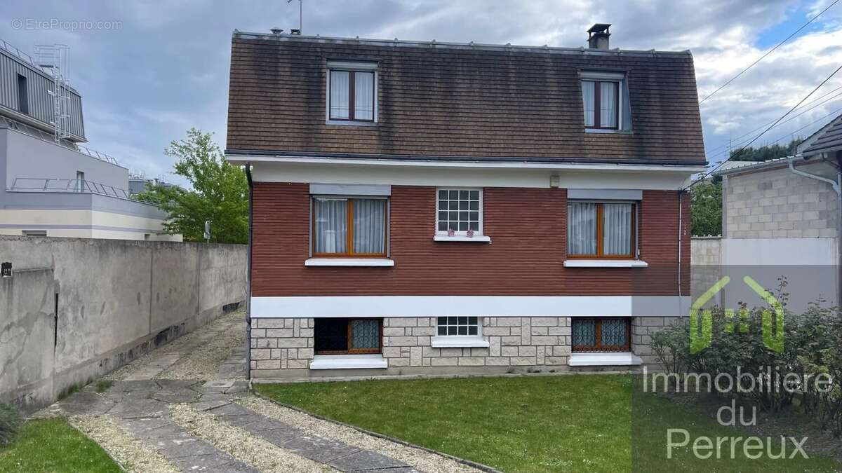 Maison à NEUILLY-PLAISANCE