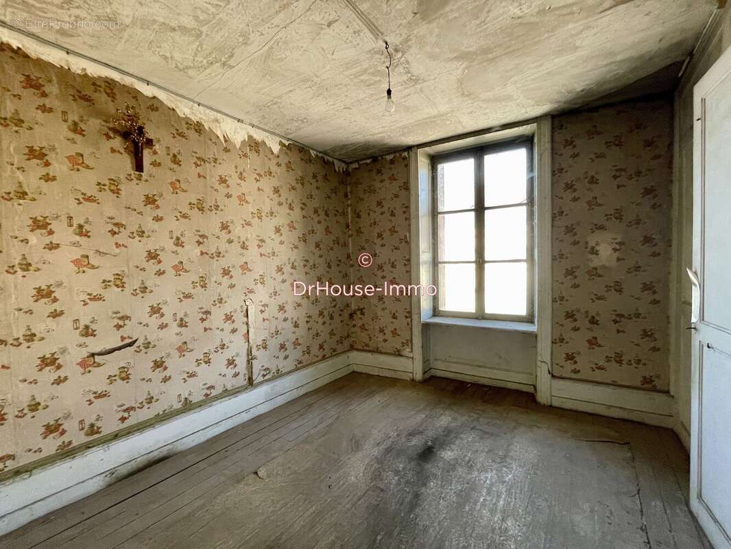 Maison à MONTHUREUX-SUR-SAONE