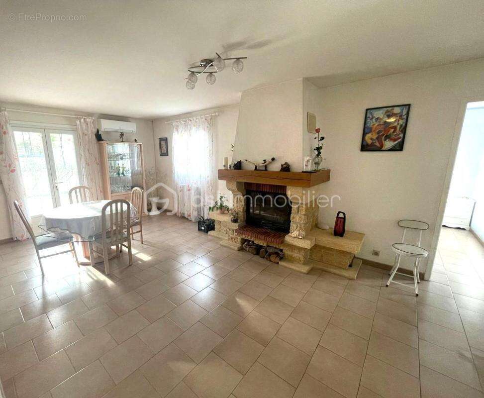 Balaruc les Bains, villa 2 chambres et une 3ème dans une annexe 88 m² environ proche commerces - photo 2