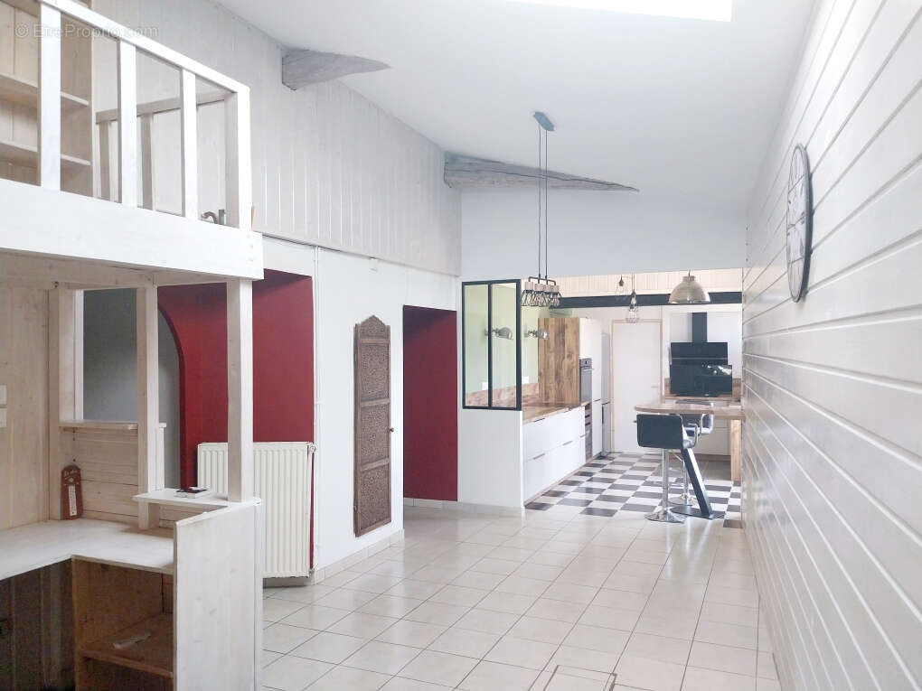 Maison à MESNAC