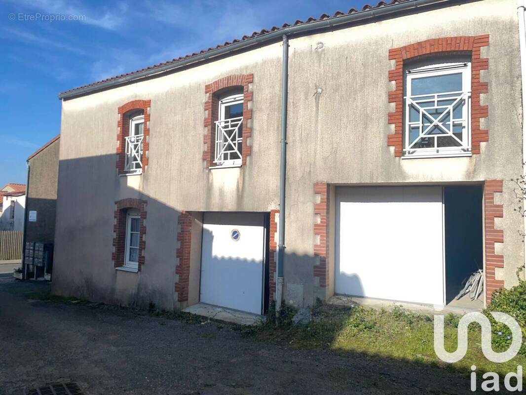 Photo 1 - Maison à MONNIERES