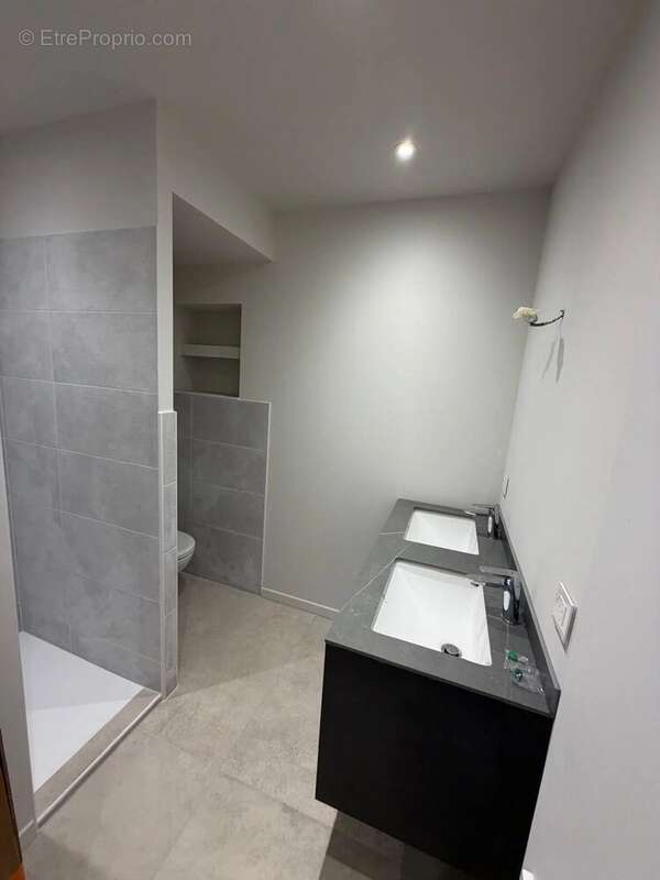 Appartement à BORMES-LES-MIMOSAS