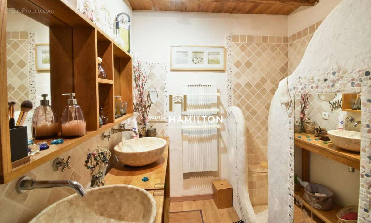 Maison à LABESSIERE-CANDEIL