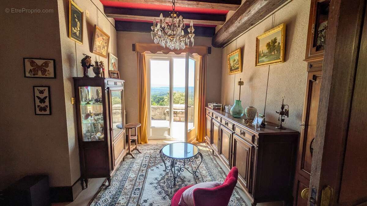 Maison à BEAULIEU-SUR-DORDOGNE