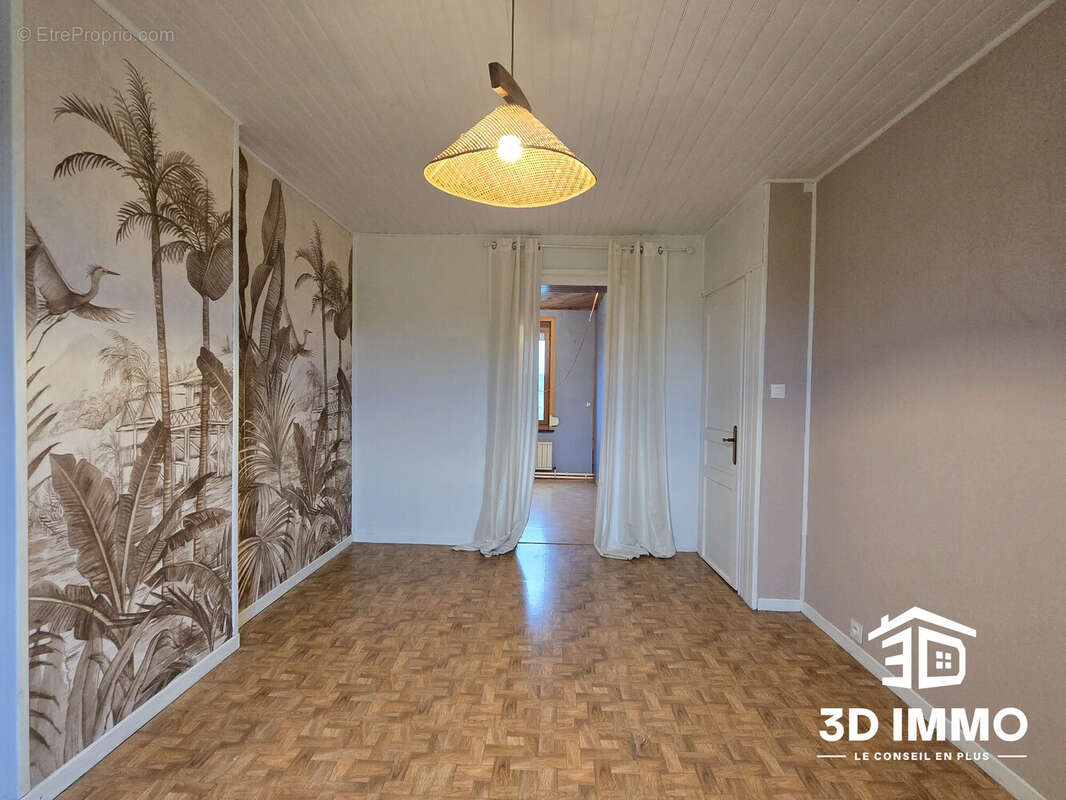 Maison à FERRIERE-LA-PETITE