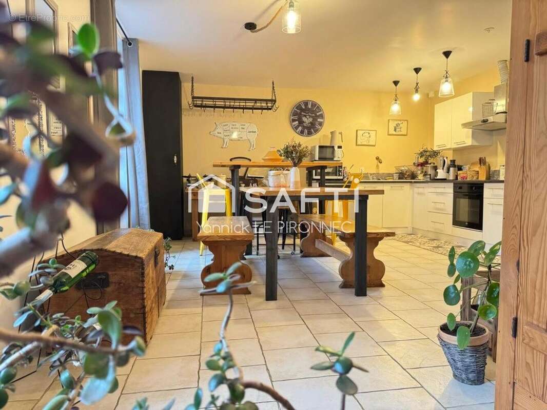 Photo 2 - Maison à LA TRINITE-SURZUR
