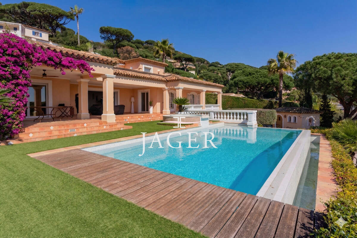 Maison 400 m² à Sainte-Maxime  - photo 3