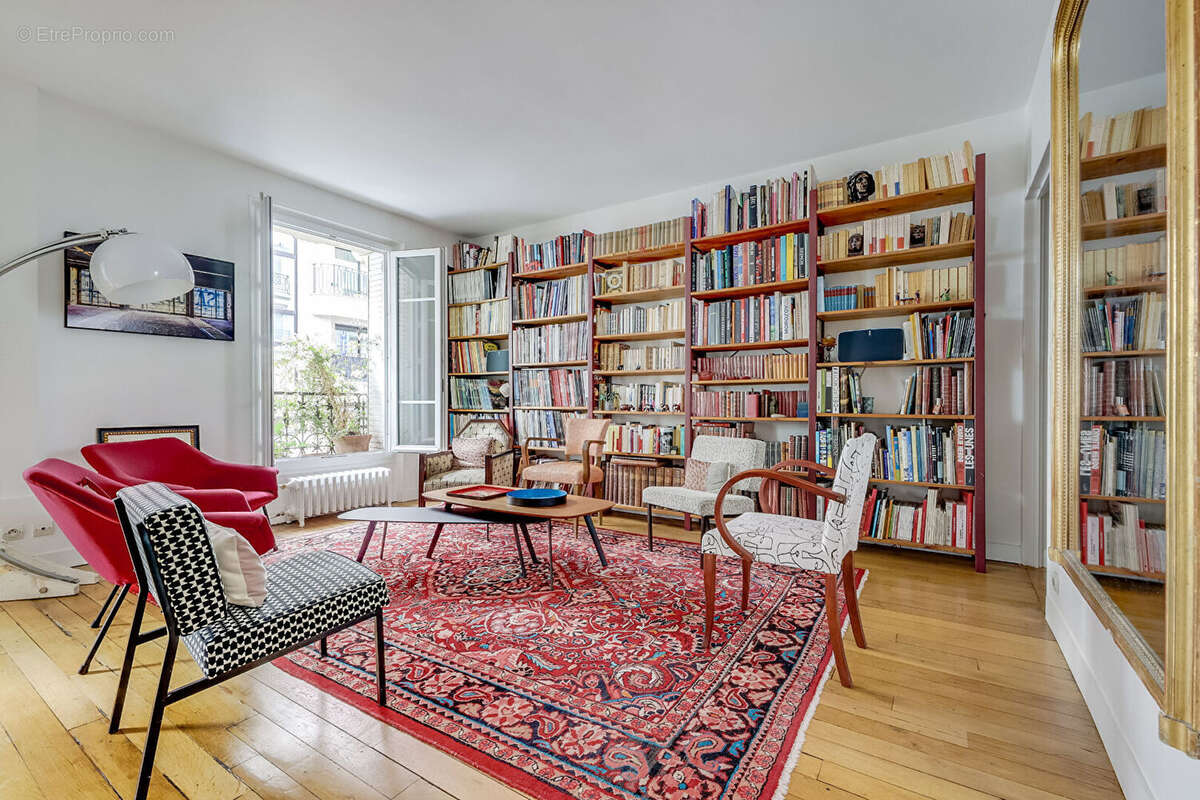 Appartement à PARIS-17E