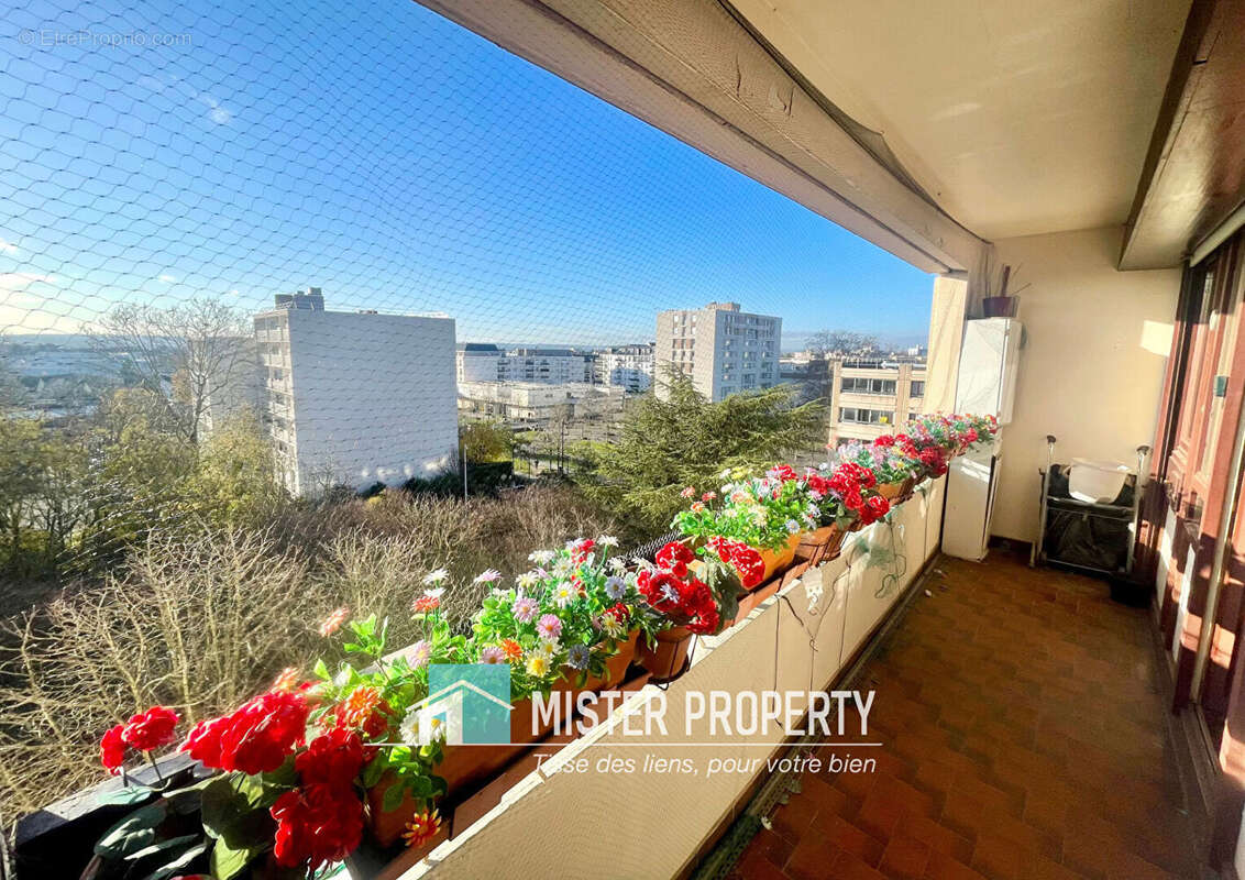 Appartement à SARTROUVILLE