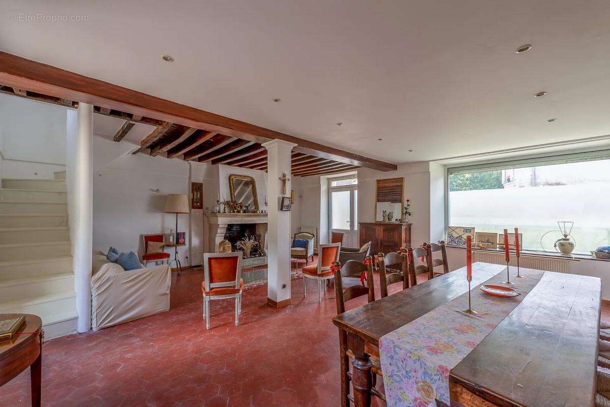 Maison de 5 pièces de 130 m² à Neufchelles - photo 2