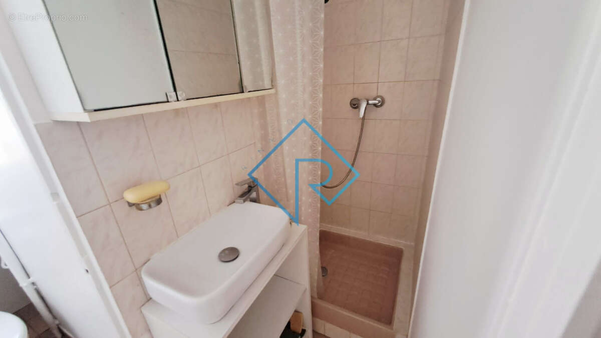 Appartement à PARIS-20E
