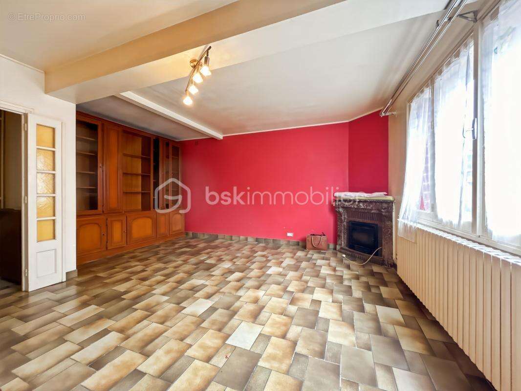 Maison à PONT-SUR-YONNE