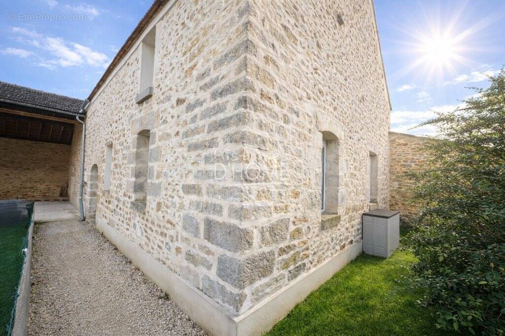 Appartement à COURTOMER