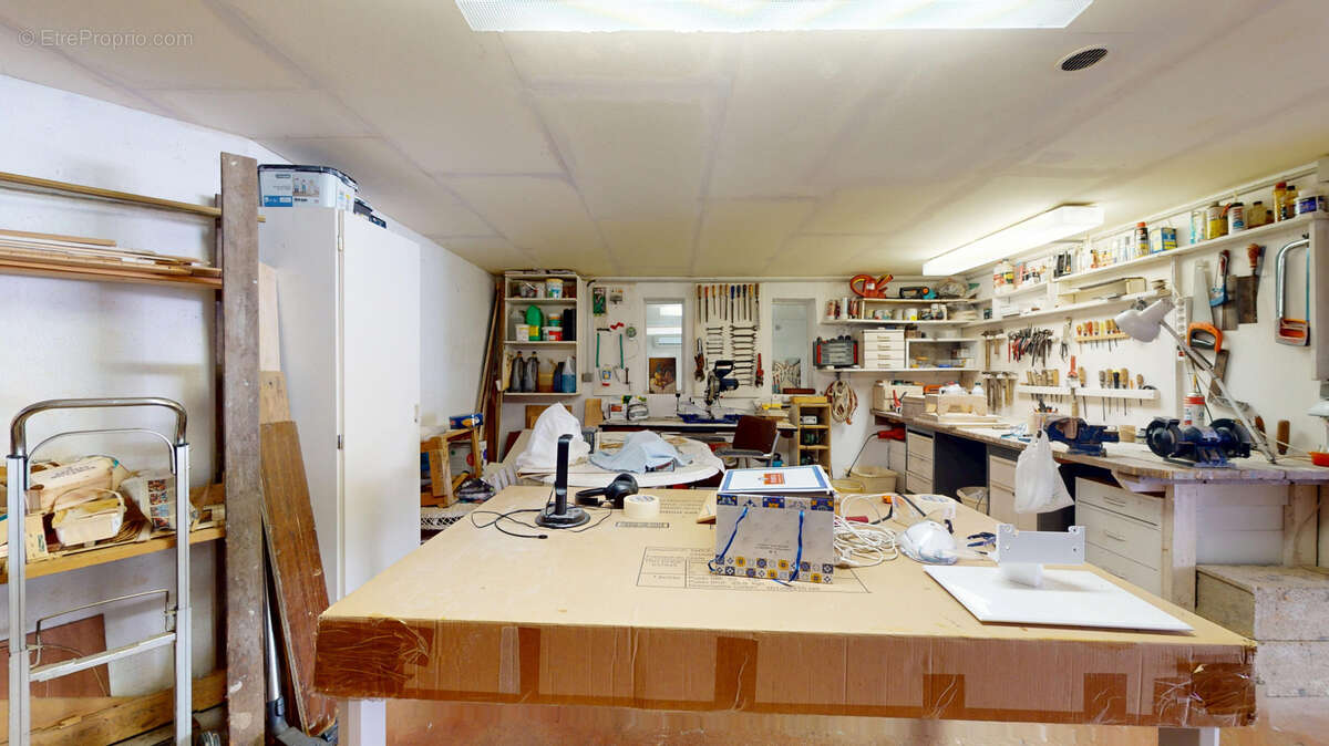 Maison à SAINTE-GENEVIEVE-DES-BOIS