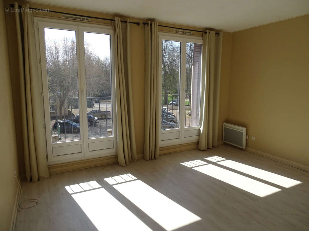 Lumineux T5 en plein centre ville de CHATILLON SUR SEINE - photo 5
