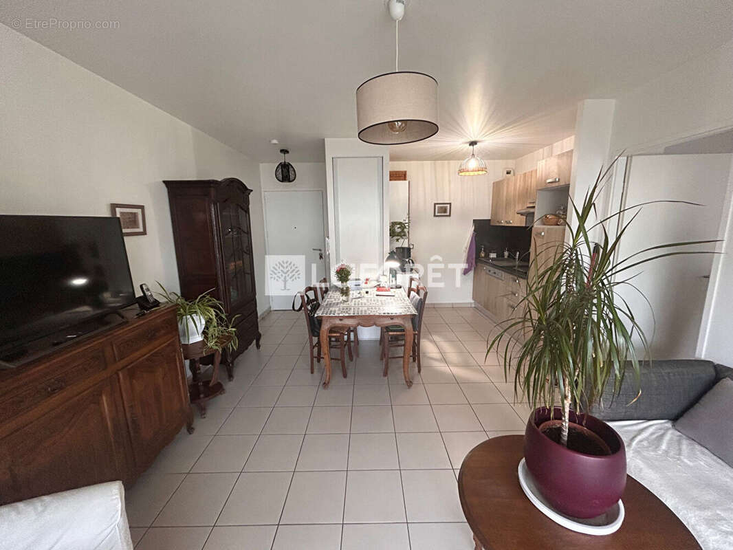 Appartement à EMERAINVILLE