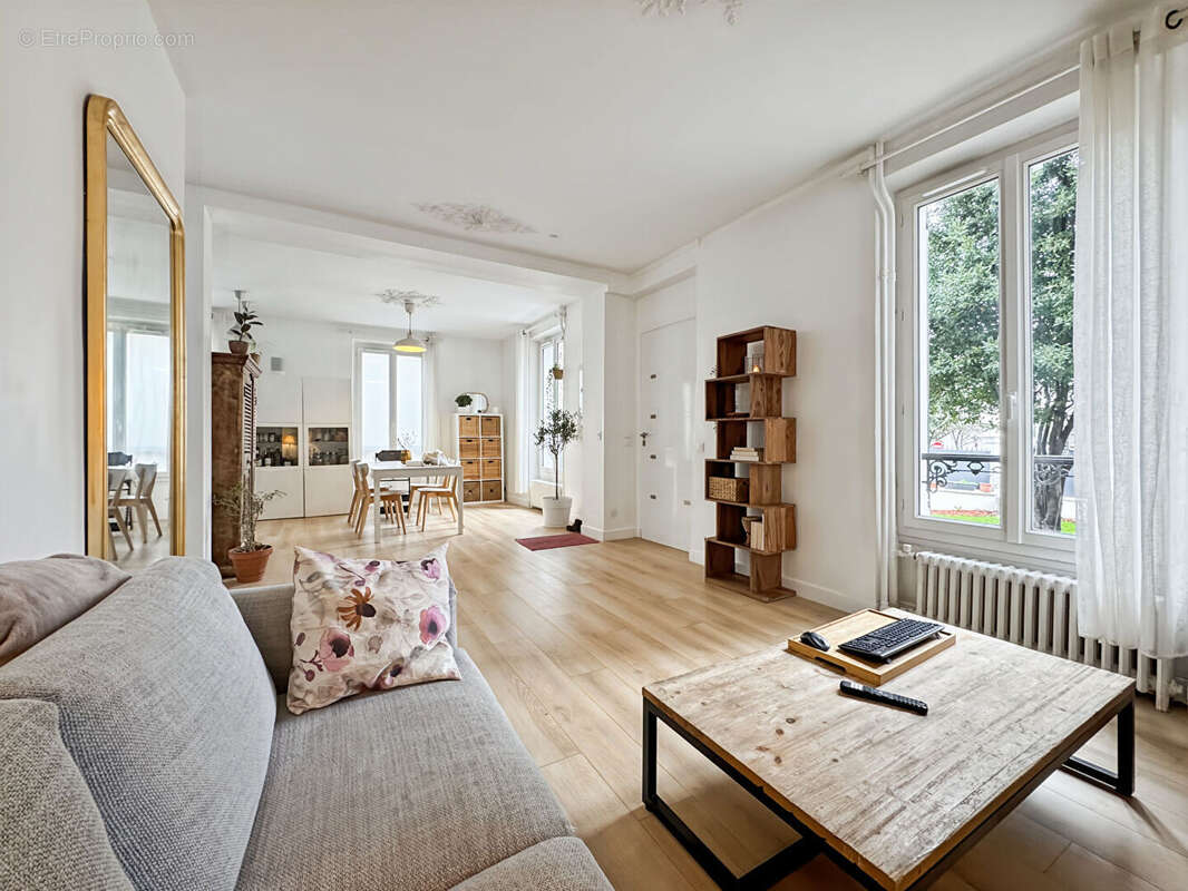 Maison rénovée 6 pièces 115 m2 - Rosny Sous Bois - photo 2
