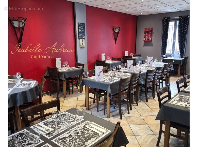 Commerce à SAINT-EGREVE