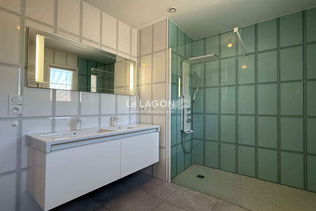Maison 102 m² à Saint-Cyprien  - photo 7