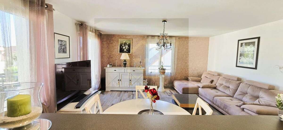 Appartement à LEVES