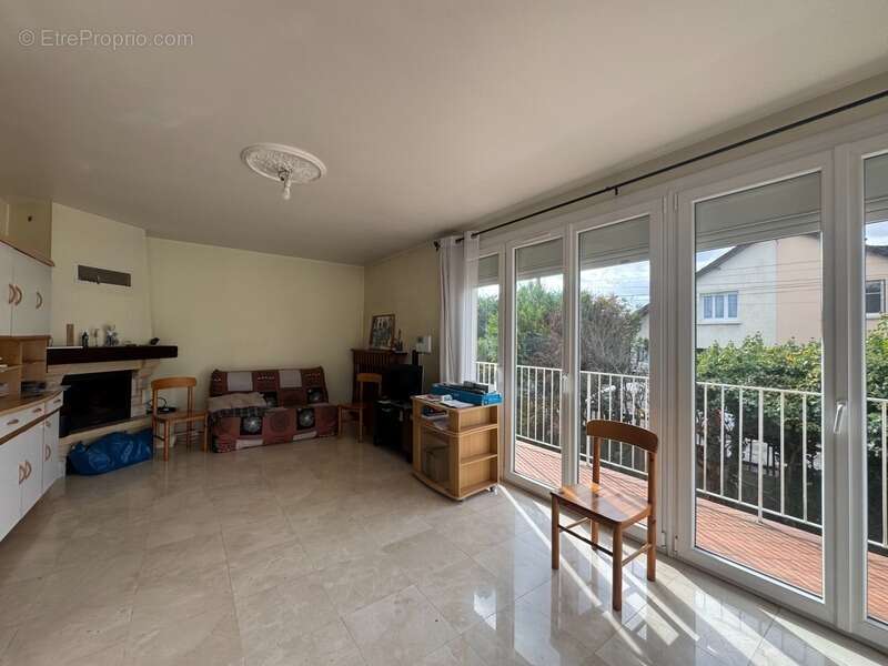 Maison à TREMBLAY-EN-FRANCE