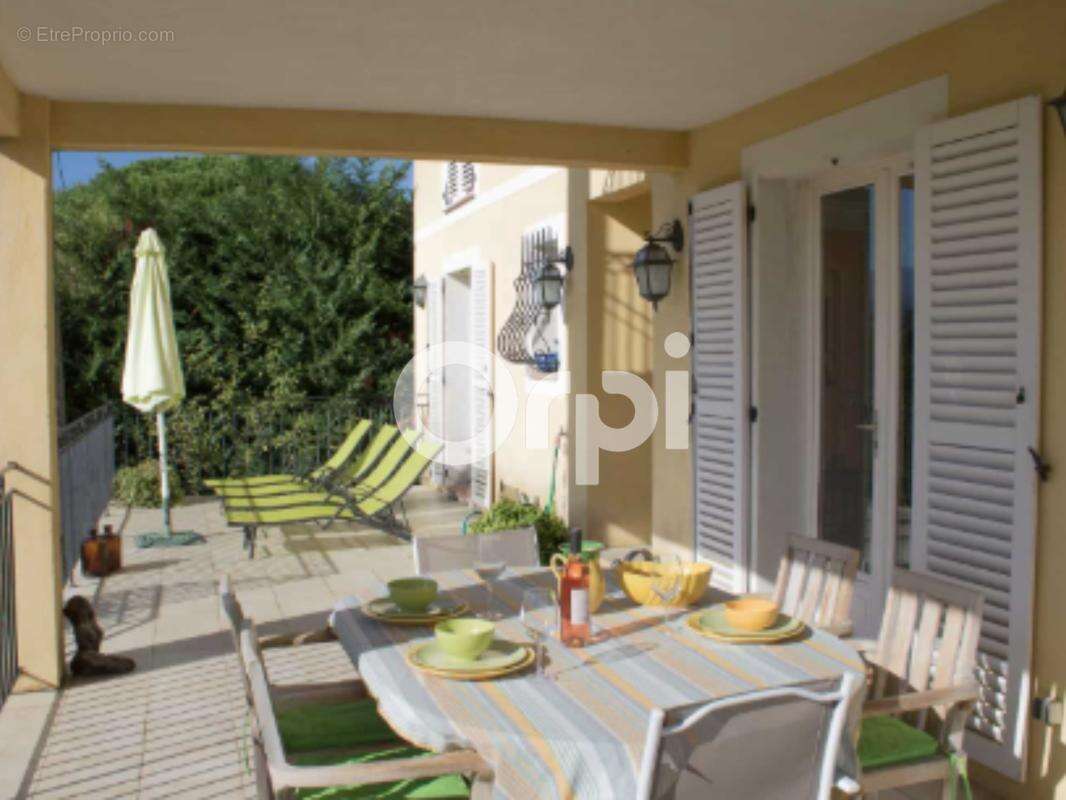 Appartement à MONTAUROUX