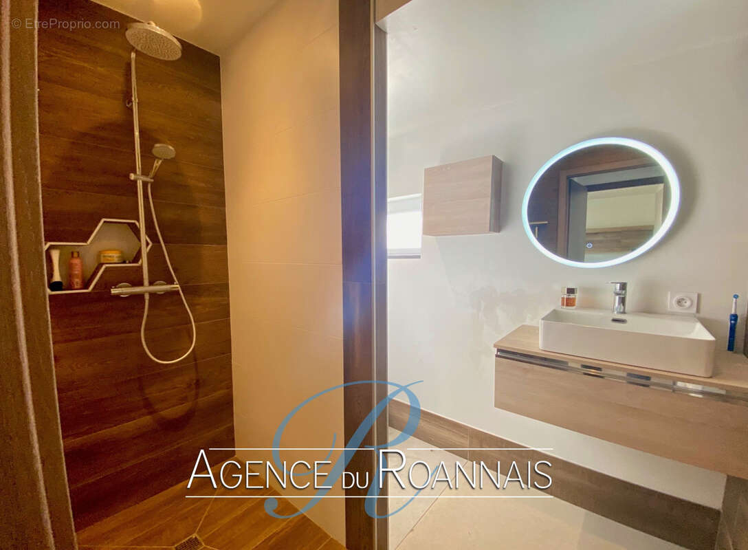 Appartement à LE COTEAU