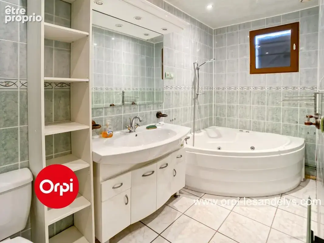 Maison de plain pied - À Vendre - 74 m² - photo 11