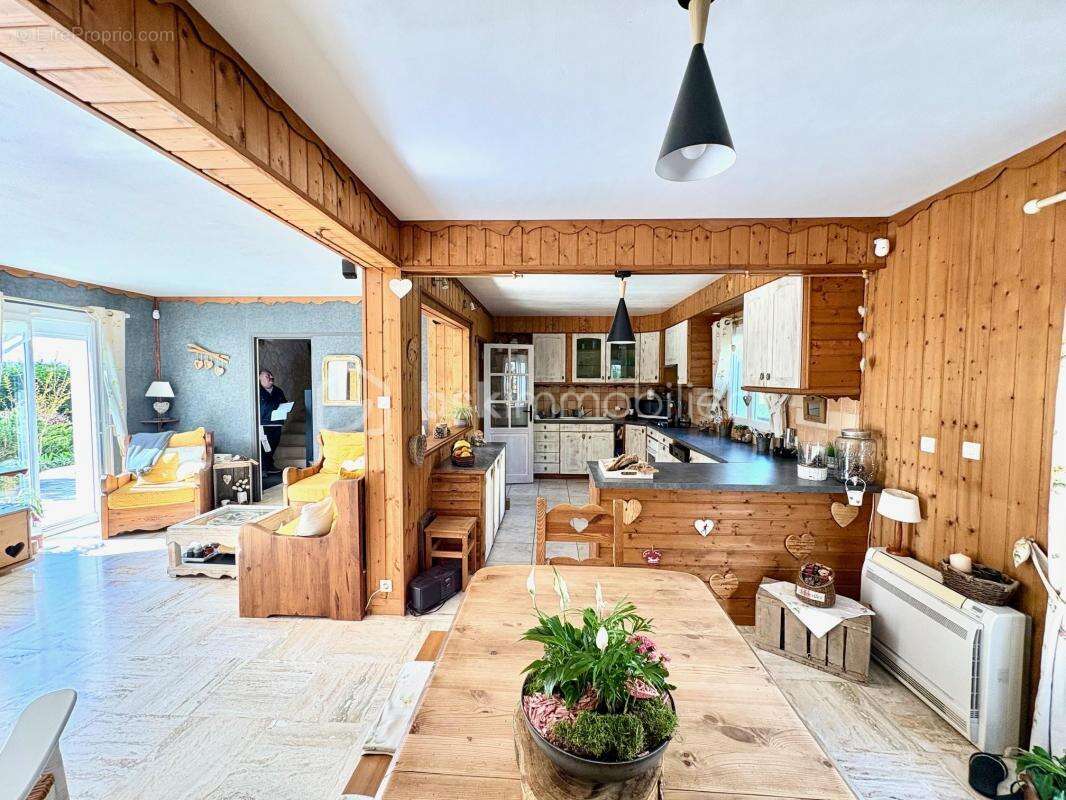 Maison à MARCOUSSIS