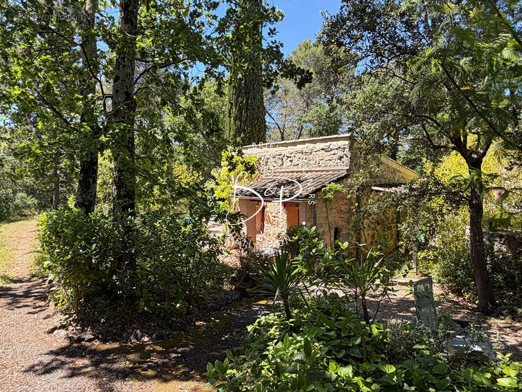 Maison à LORGUES