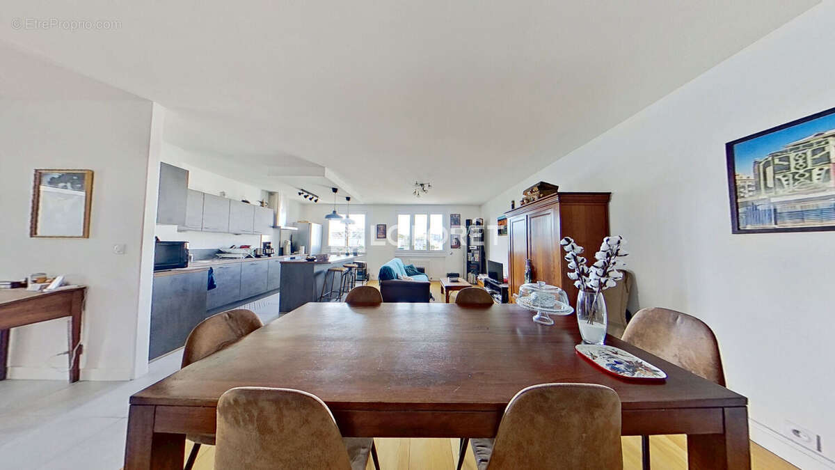 Appartement à LYON-8E