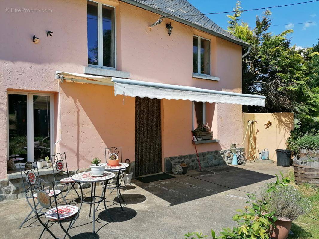 Maison à LOYAT