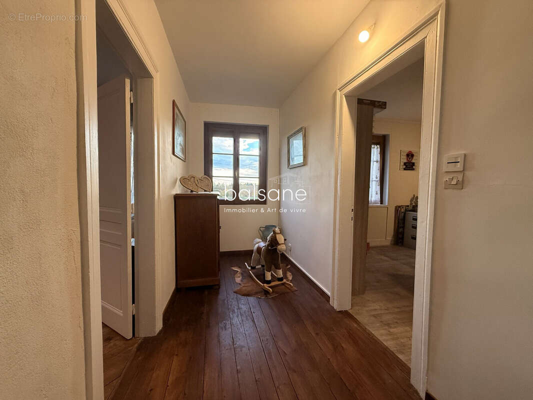 Maison à SAINT-OUEN-DE-THOUBERVILLE