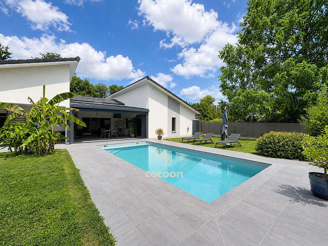 Montagnat - Maison familiale - 6 pièces - 203,25m2 - Piscine - photo 3