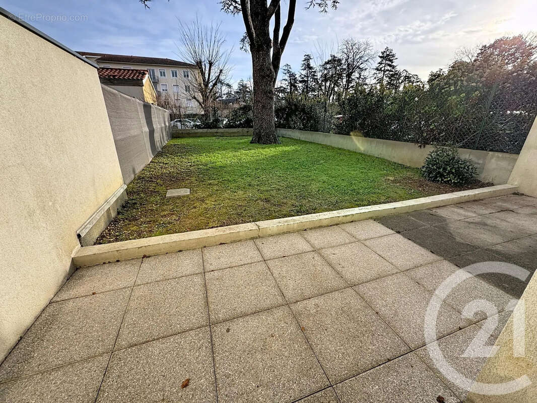 Appartement à DECINES-CHARPIEU