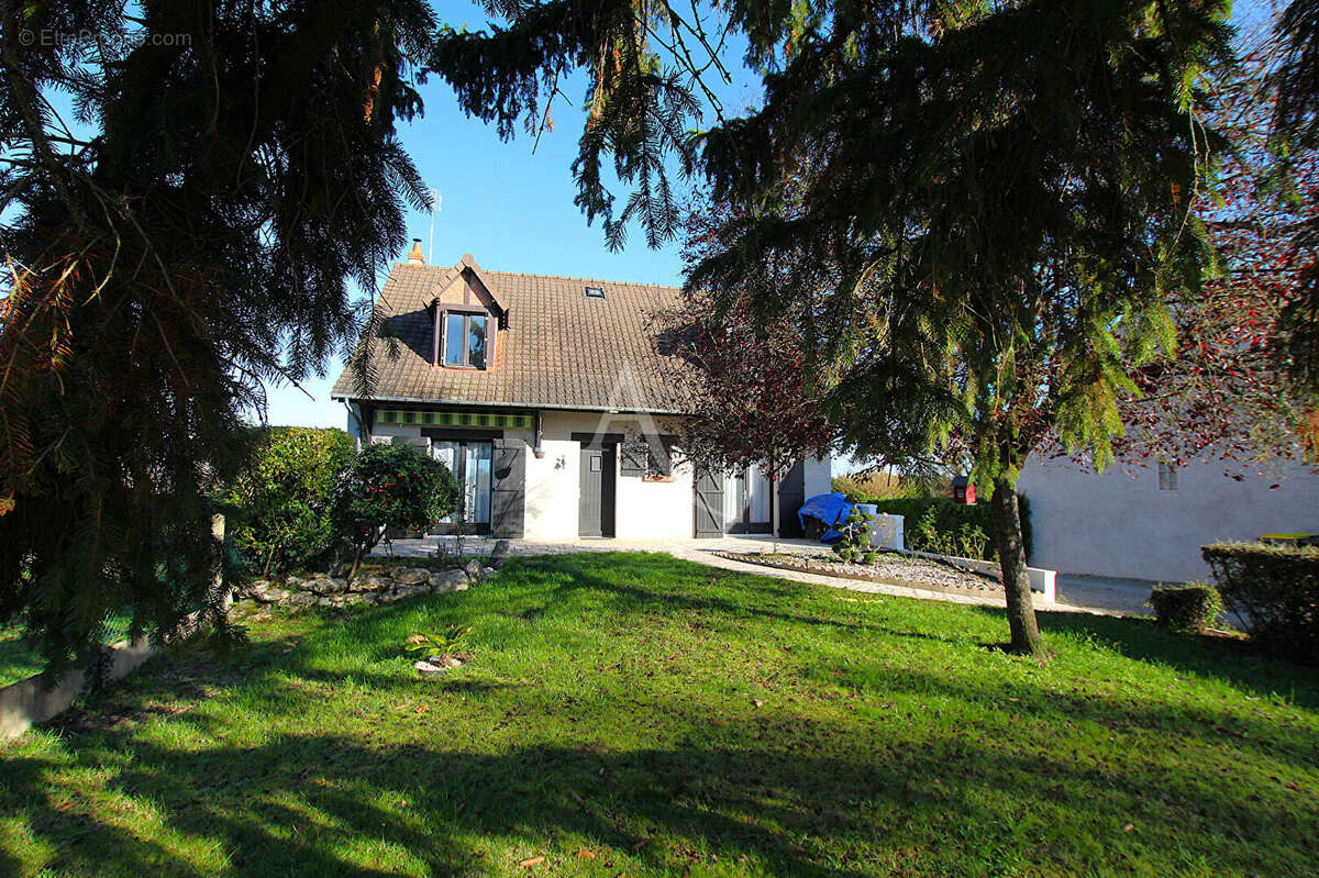 Maison à HUISSEAU-SUR-COSSON