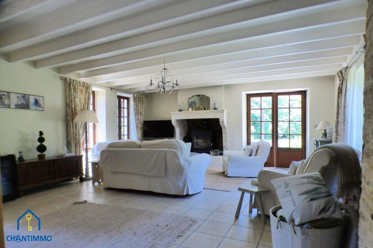 Maison à MOUILLERON-EN-PAREDS