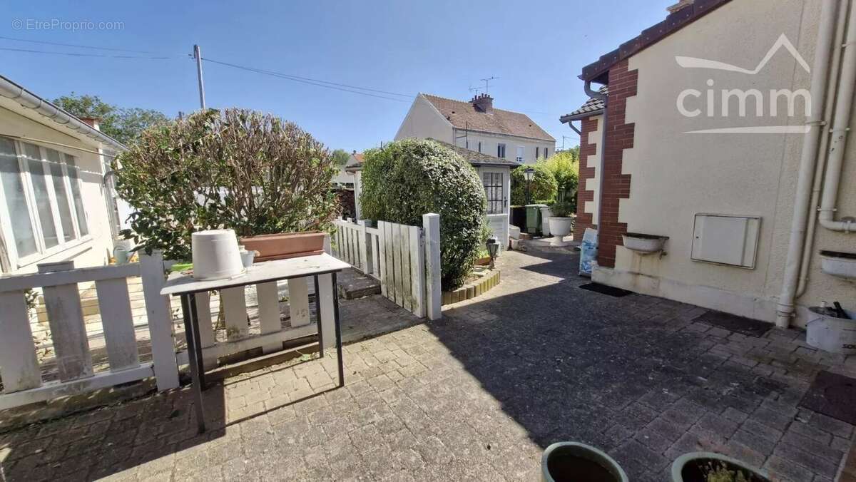 Maison familiale 4 chambres à Châlons-en-Champagne - photo 3