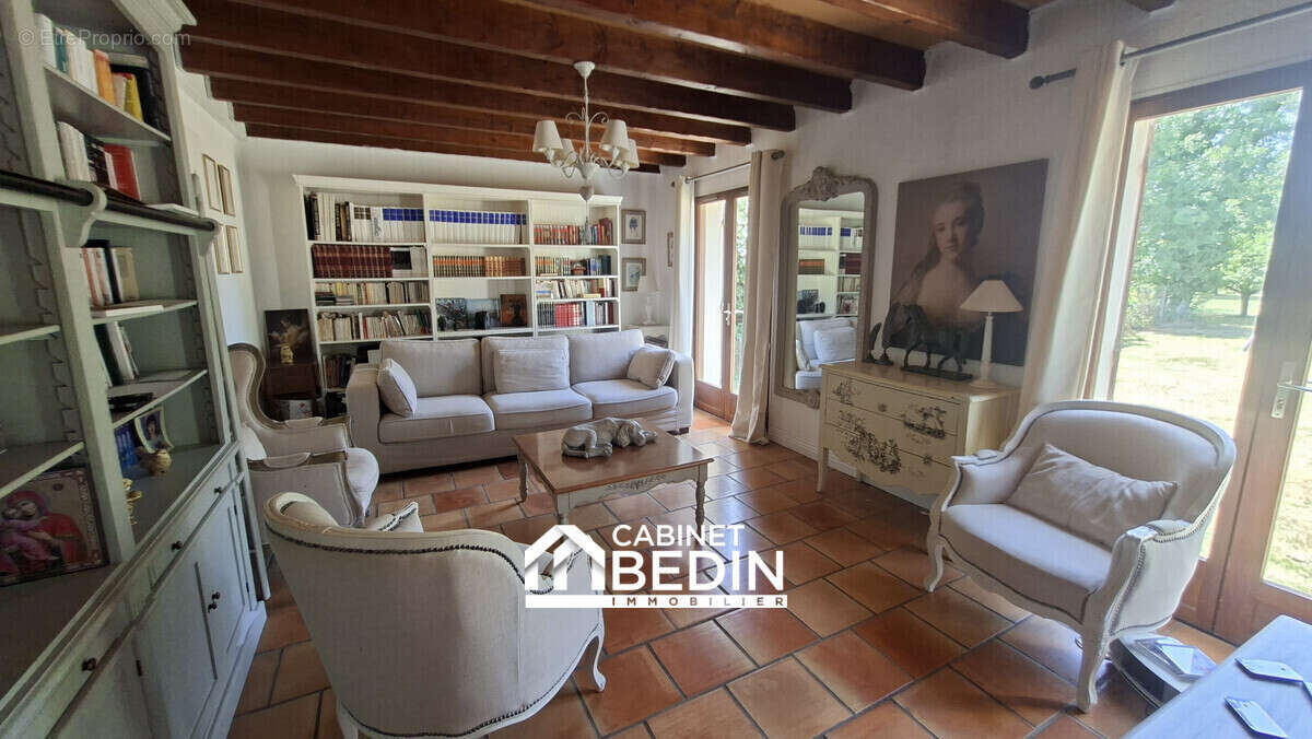 Maison 146 m² à La Lande-De-Fronsac  - photo 5