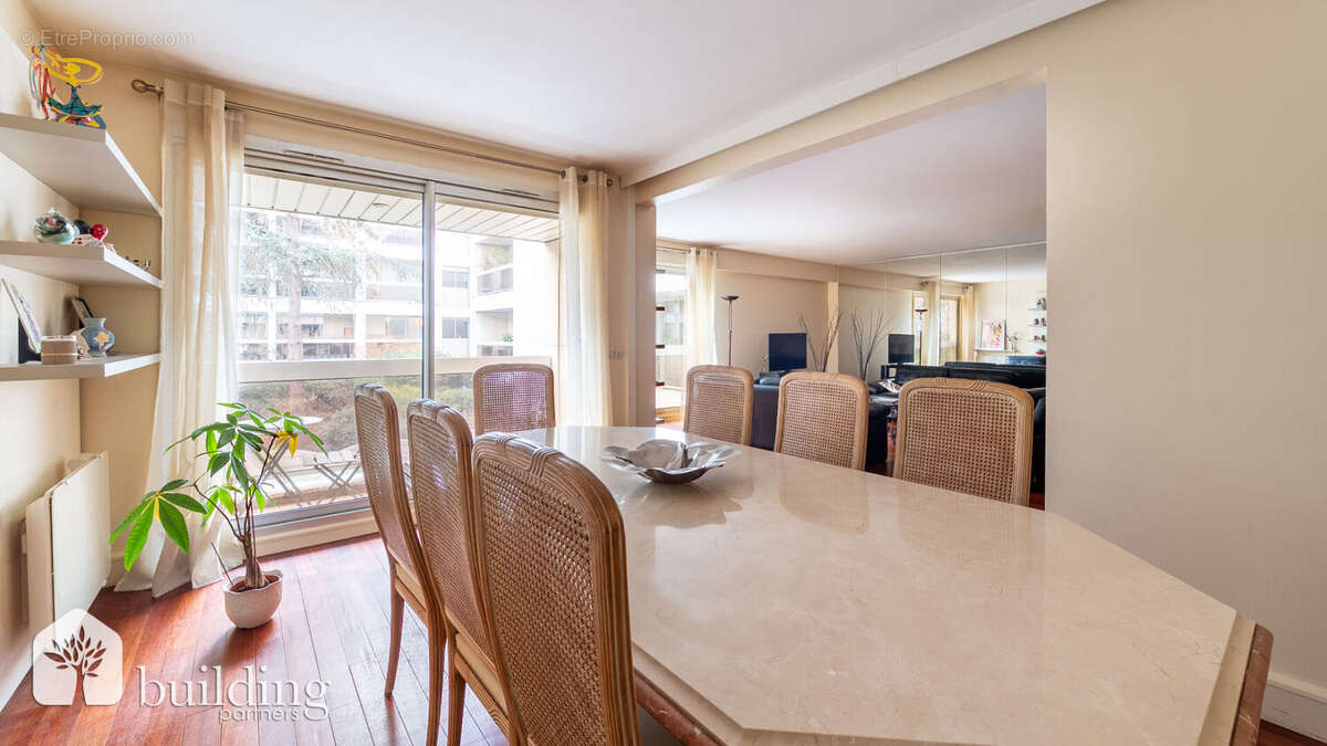 Appartement à NEUILLY-SUR-SEINE