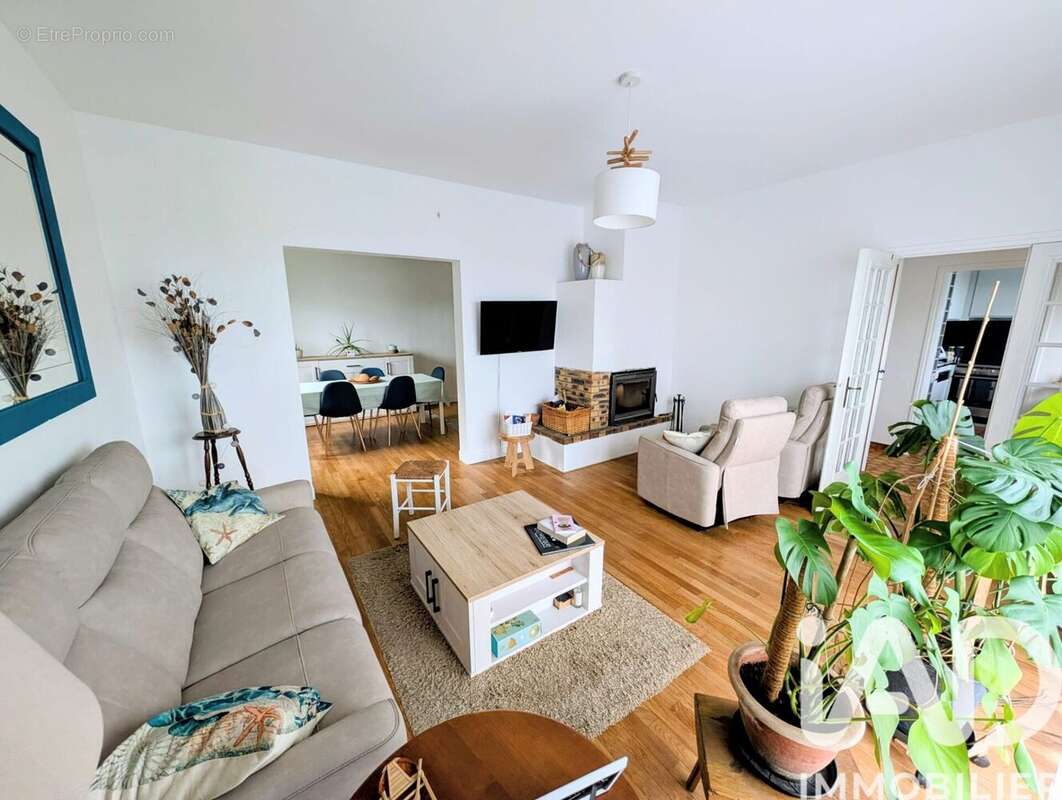 Maison 130 m² à Nerville-La-Foret  - photo 3