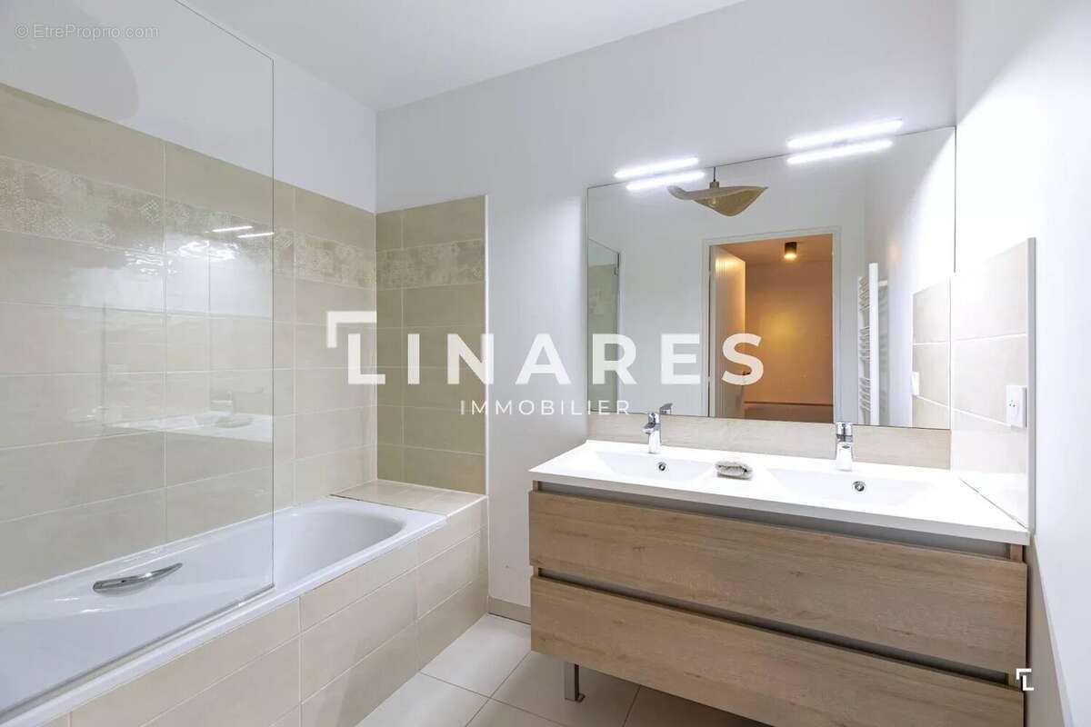 VAUBAN - Appartement T3 de 65m² - Terrasse - Jardin - Box - 13006 - photo 11