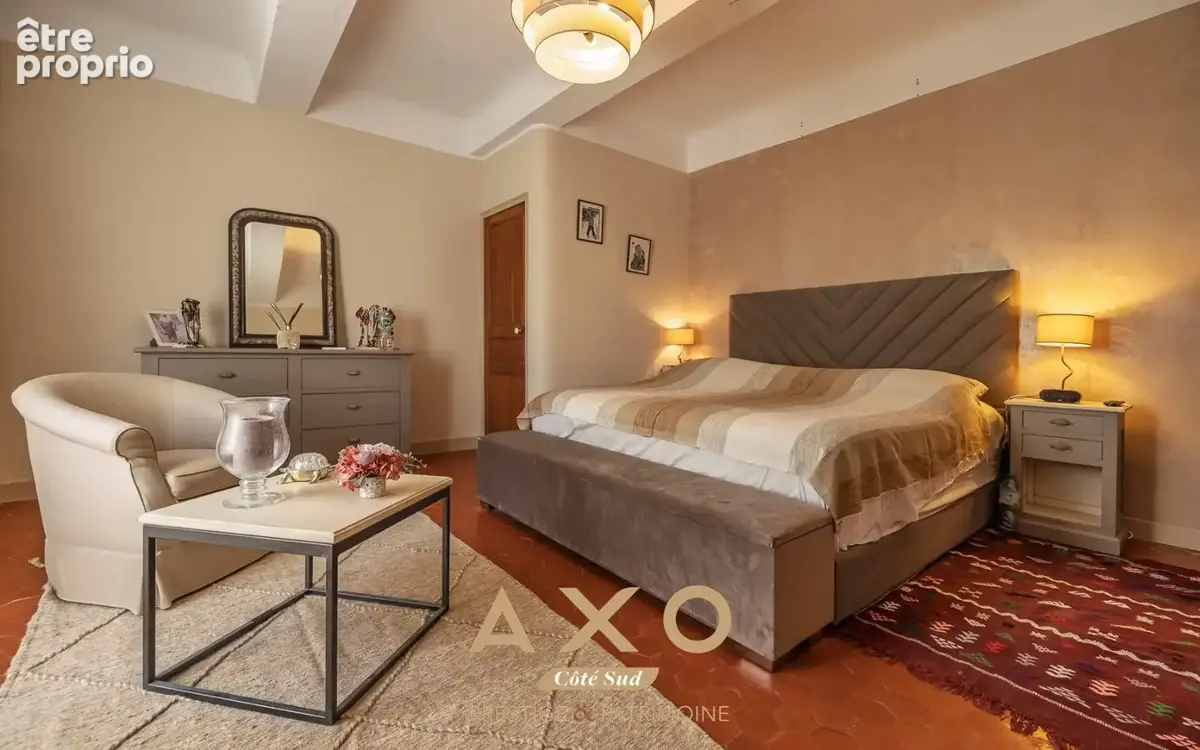 Coudoux - maison de caractère en pierre - 317 m² - 2 habitations - piscine - jardin paysager - terrain 1 600 m² - 1 400 000     - photo 11