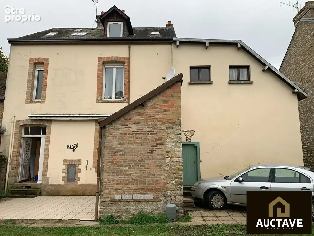 Alencon - maison de caractere  avec 9 garages - photo 5