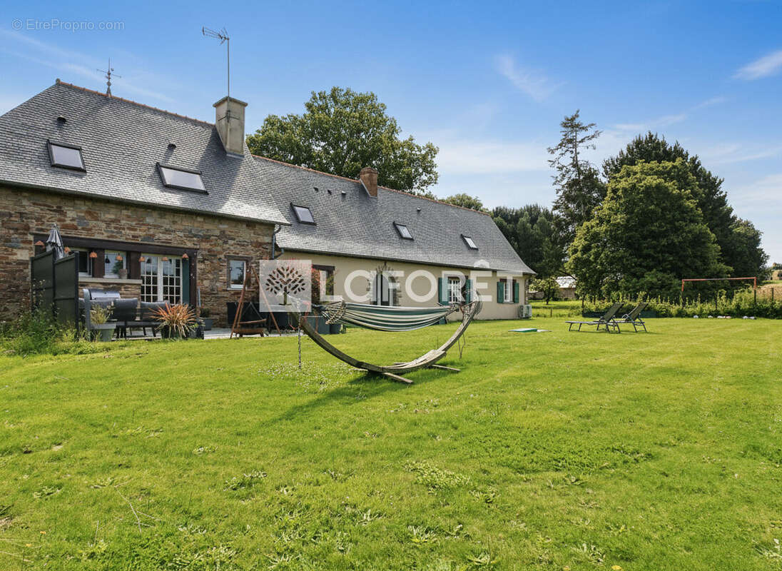 Longère 260 m² à Guignen, 6 chambres, jardin clos 1 800 m² - photo 4