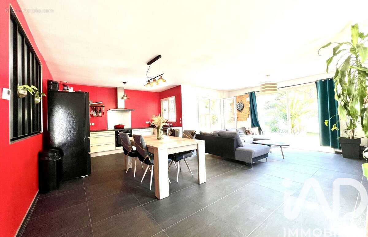 Maison 108 m² à Villeseque-Des-Corbieres  - photo 6