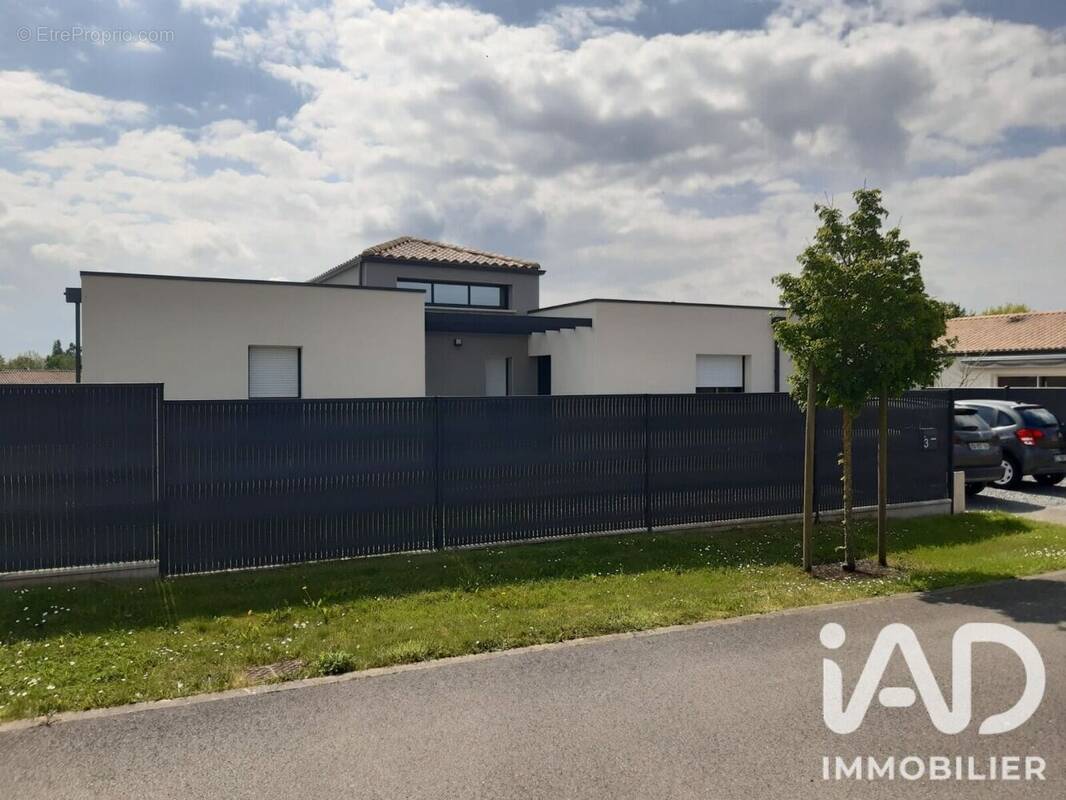 Photo 1 - Maison à SAINT-DENIS-LA-CHEVASSE