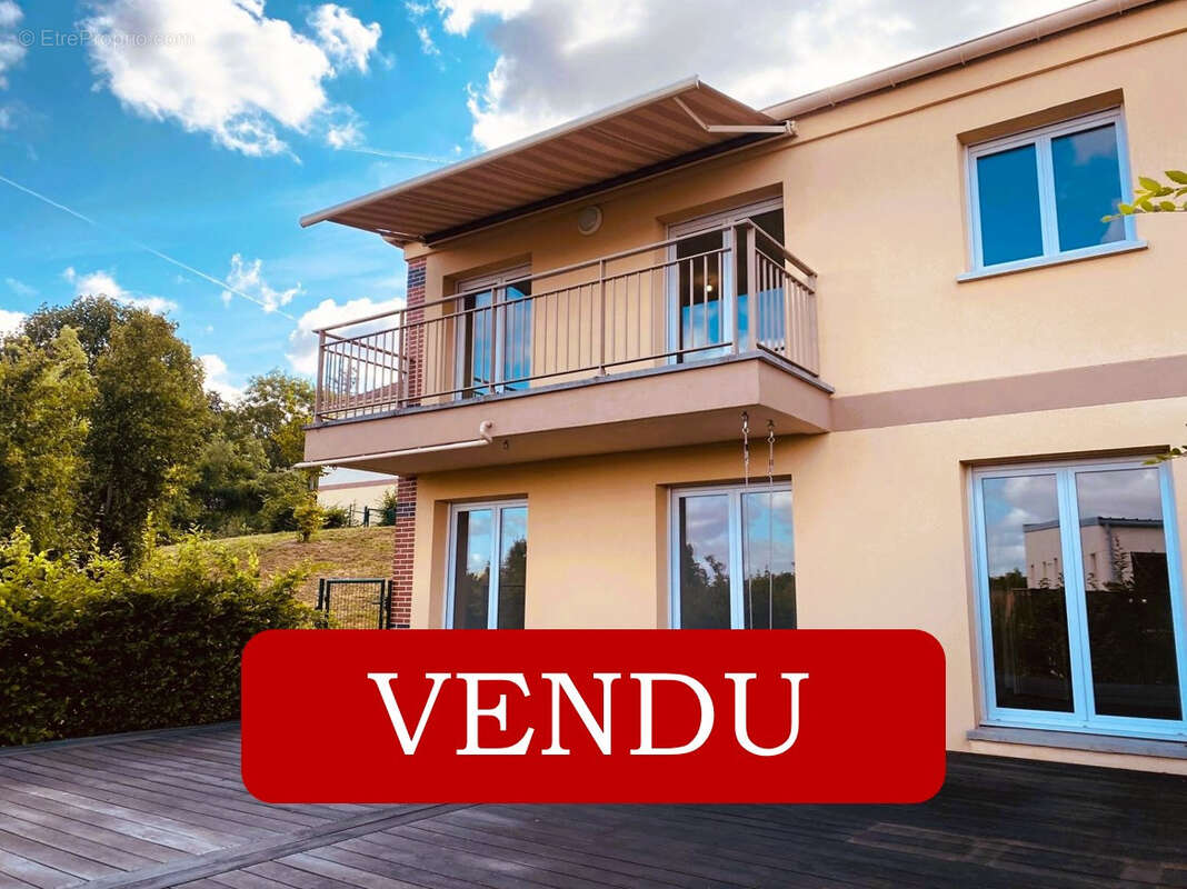 Maison à LE COUDRAY